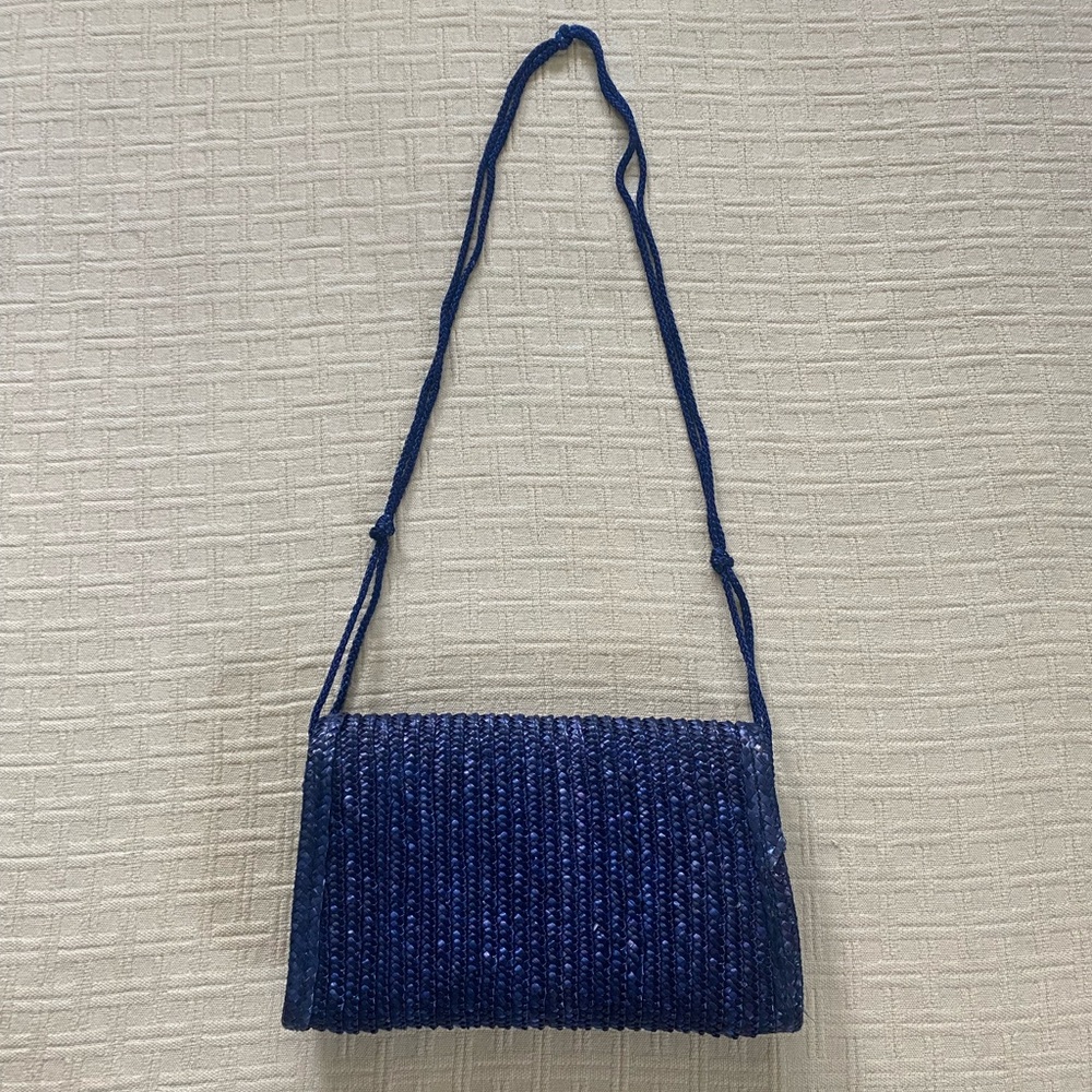 Indigo blue woven purse. - Picture 4 of 8